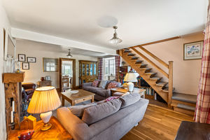 Lounge- click for photo gallery